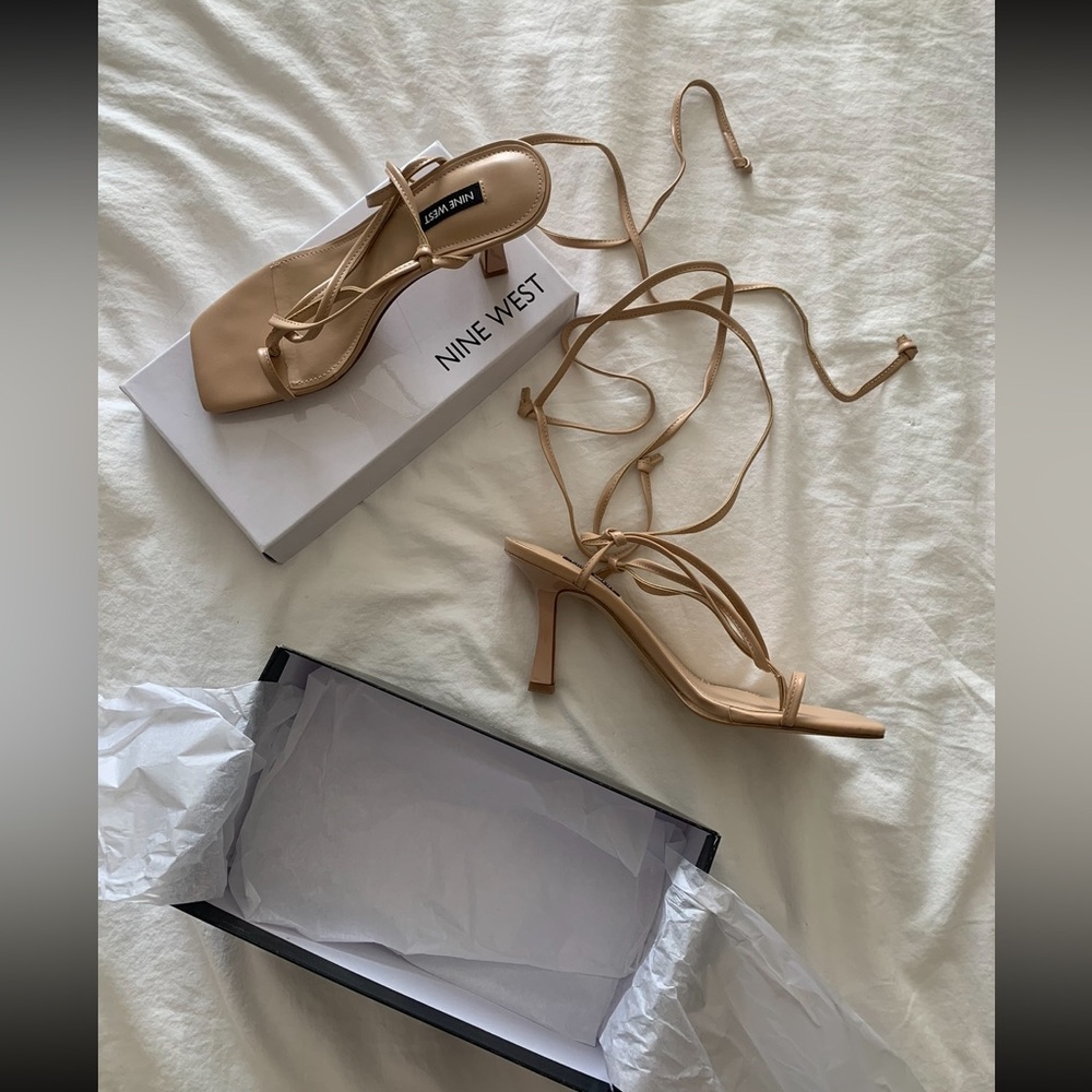 Nine West strappy nude heel size 7